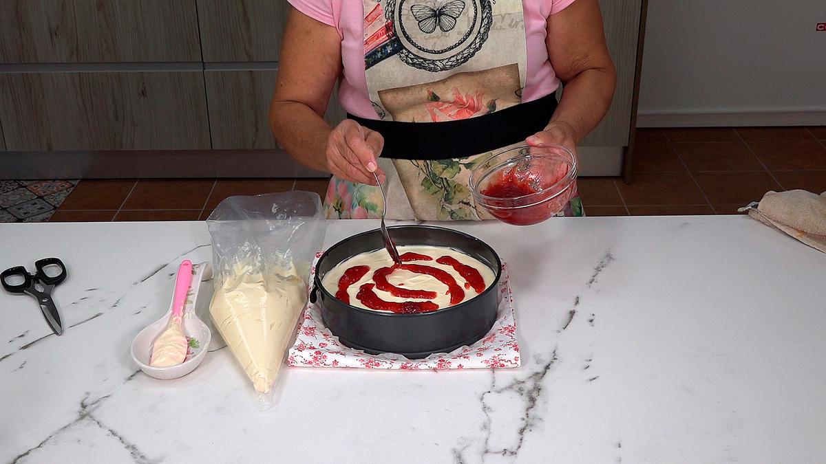 TARTA DE QUESO (CHEESECAKE) CON FRESAS. Una receta deliciosa, fácil y sin complicación - Loli Domínguez - Foto 10