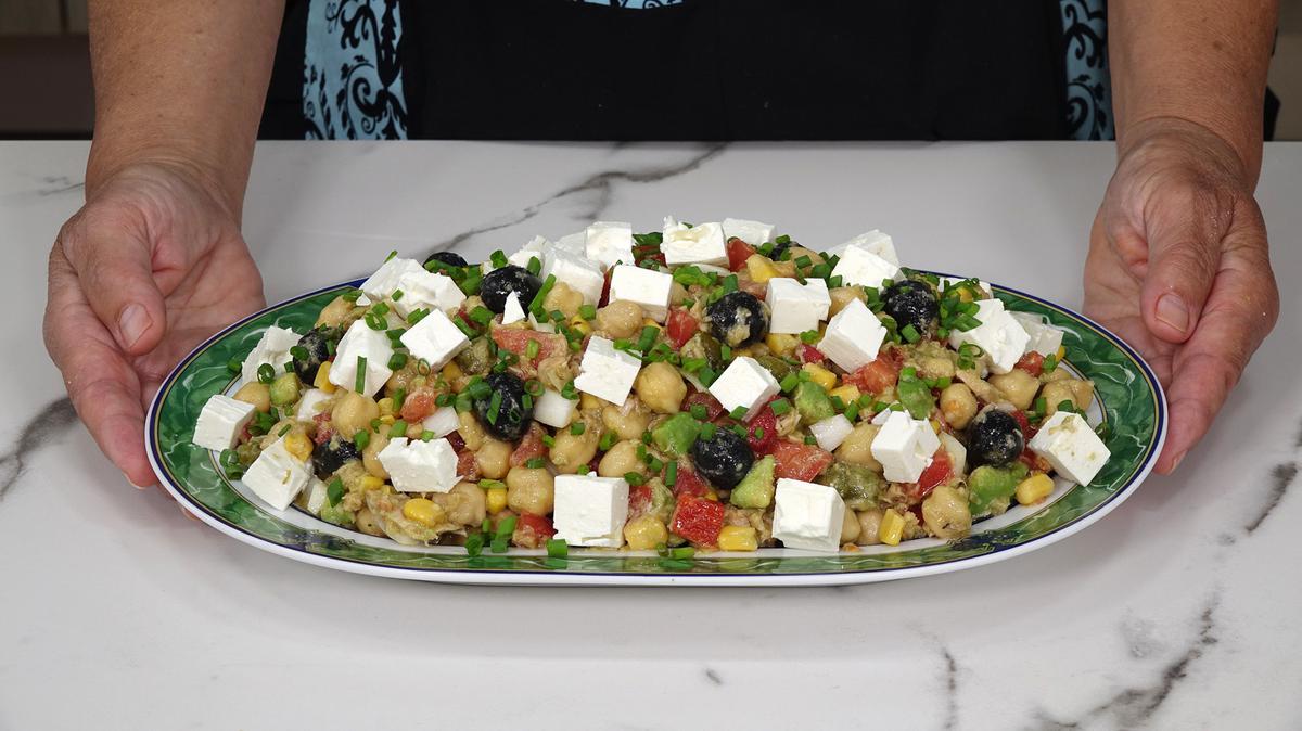 ENSALADA DE GARBANZOS Y ATÚN. Saludable y nutritiva ensalada - Loli Domínguez - Foto 10