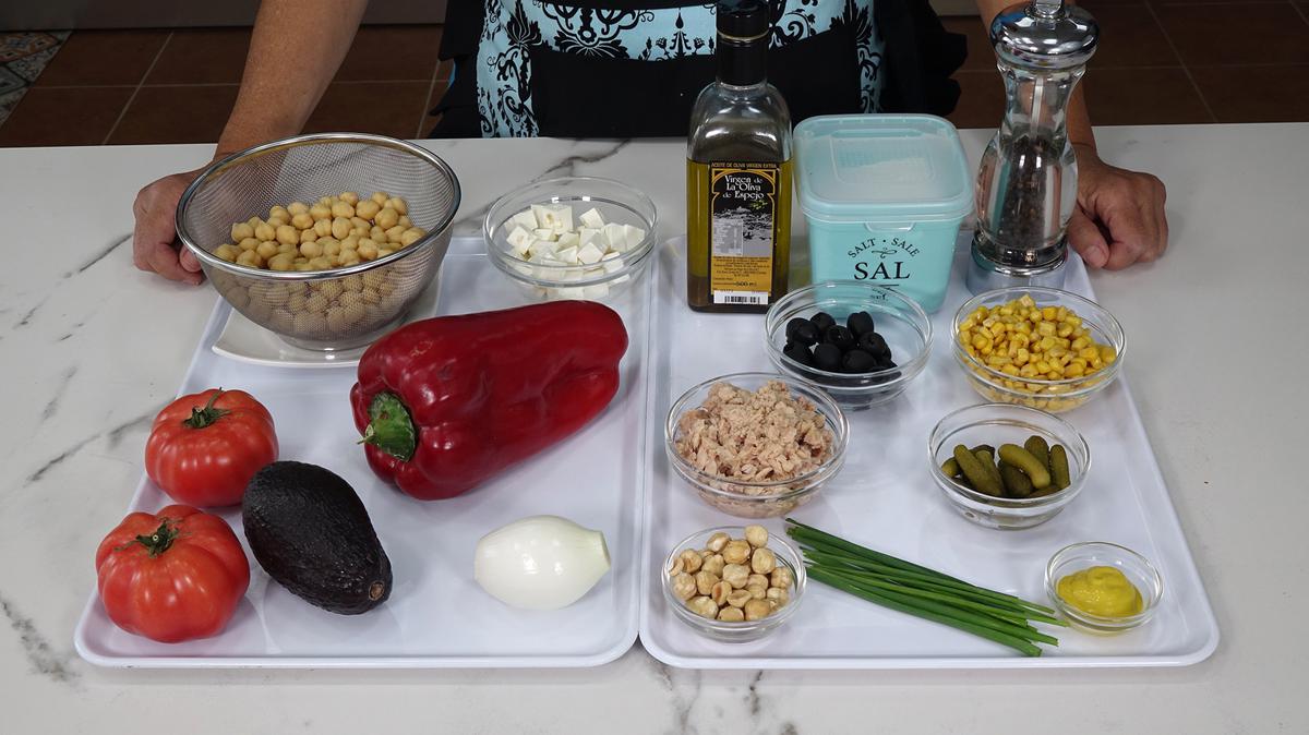 ENSALADA DE GARBANZOS Y ATÚN. Saludable y nutritiva ensalada - Loli Domínguez - Foto 1