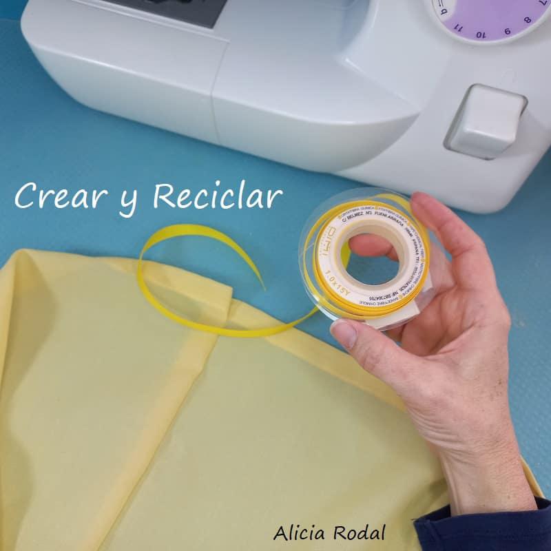 En este tutorial te mostraré 2 ideas rápidas y útiles, que te harán tu vida más fácil. Además, muy económicas, porque vamos a reutilizar materiales reciclados, como las cajas o cestas plásticas de las frutas y verduras, si, esas que encontrarás en fruterías y supermercados.