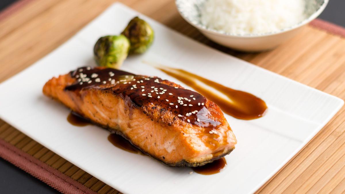 Salmón teriyaki con aceite de coco. Recetas con aceite de coco