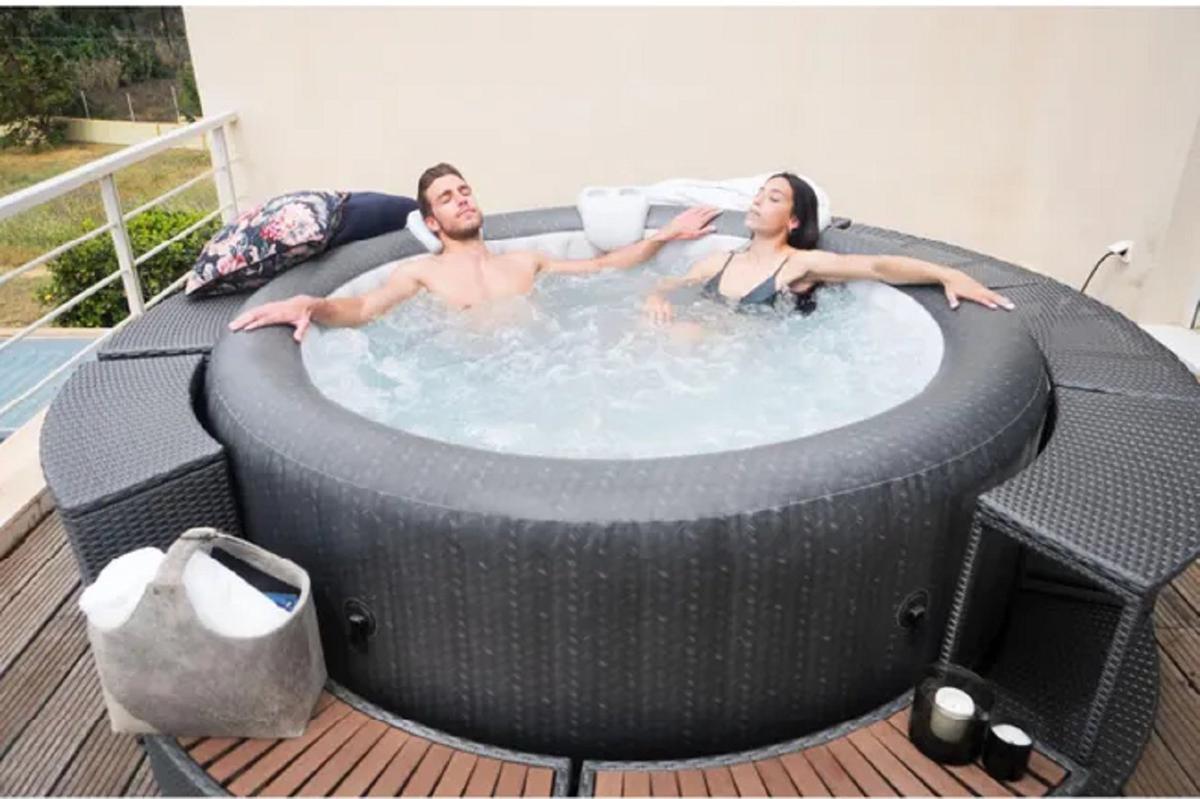 Jacuzzi exterior: descubre sus múltiples ventajas 7