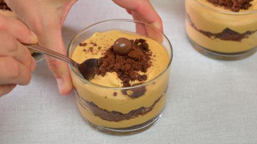 resultado final postre en vasitos sabor chocotorta