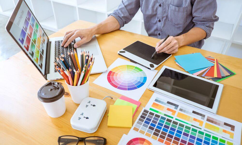 Cómo escoger los colores perfectos para que tus clientes se identifiquen con tu marca con la agencia de marketing digital Conseo