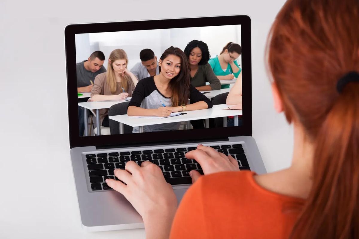 consejos para acompañar a un estudiante en clases en línea