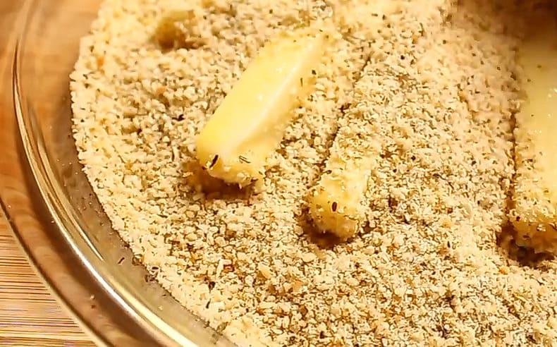 palitos de queso frito. rebozado