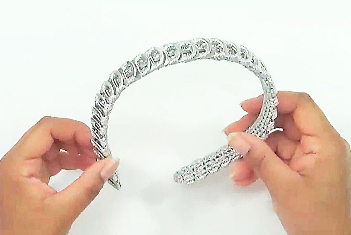 Diadema con anillas de latas