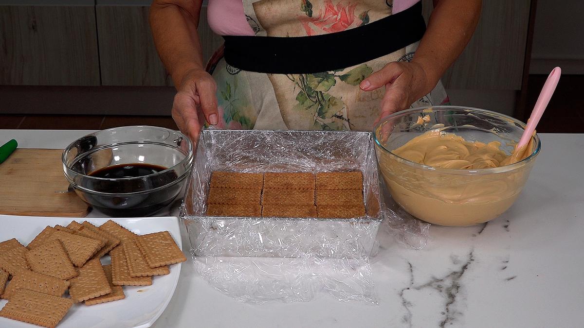 TARTA DE GALLETAS CON SOLO 5 INGREDIENTES. Sin horno, sin gelatina, fácil, rápida y deliciosa. Loli Domínguez - FOTO 3