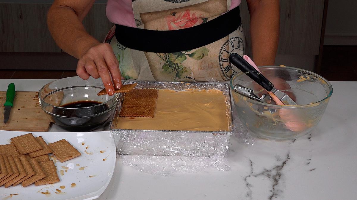 TARTA DE GALLETAS CON SOLO 5 INGREDIENTES. Sin horno, sin gelatina, fácil, rápida y deliciosa. Loli Domínguez - FOTO 4
