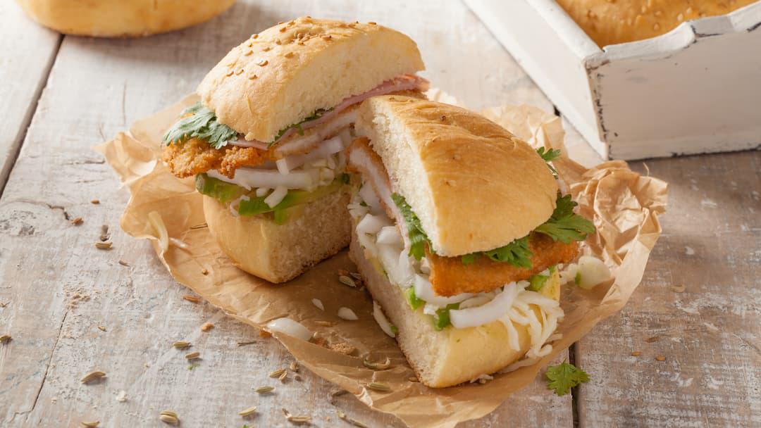 Qué son y cómo hacer las tradicionales cemitas poblanas