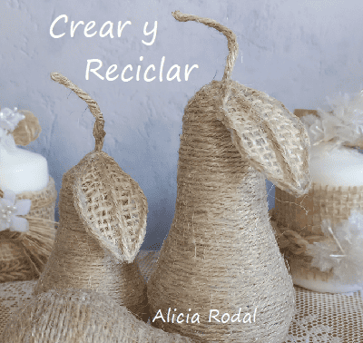 Las hojas de telas son un bello detalle decorativo para trabajar en nuestras manualidades. Las podemos usar como parte de un tallo de una flor o como una aplicación para decorar una jarra, una botella de vidrio, una lata, un envase de plástico o cualquier material reciclado que vayamos a reutilizar.