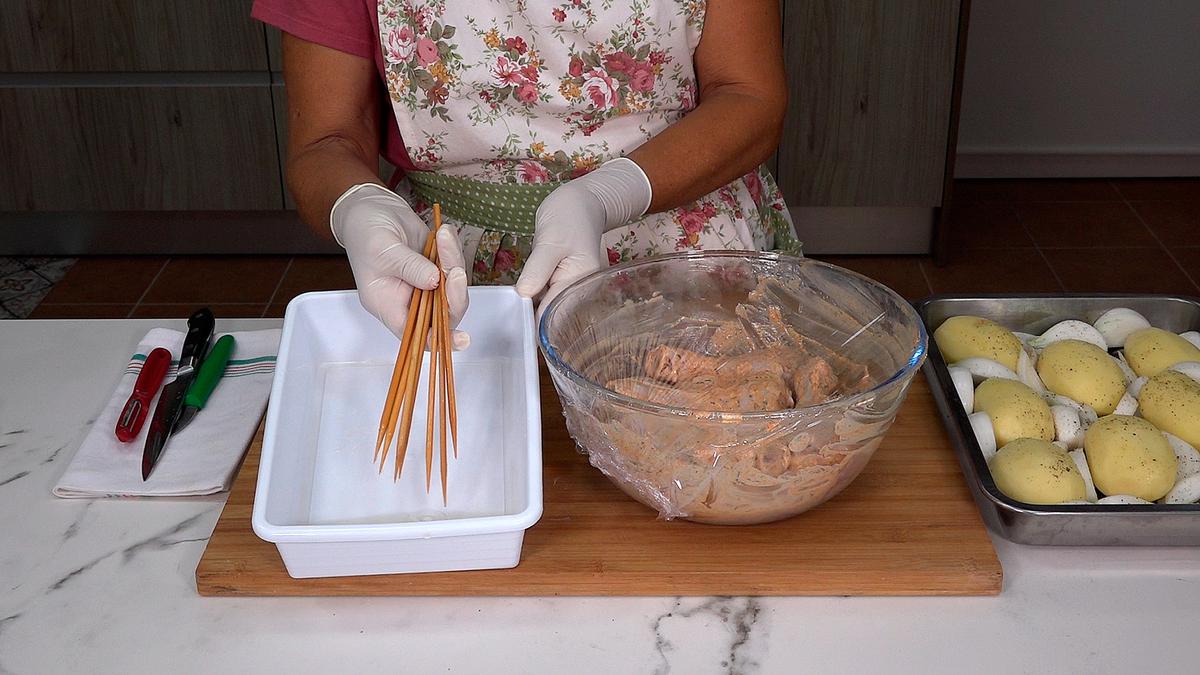POLLO PINCHADO AL ESTILO TURCO. Receta fácil y deliciosa con la que sorprenderás a todos - Loli Domínguez - foto 5