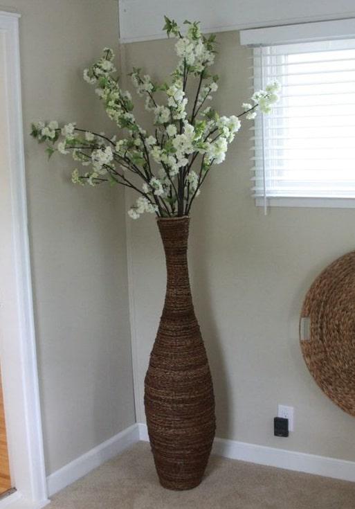 jarrones-de-mimbre-y-flores.
