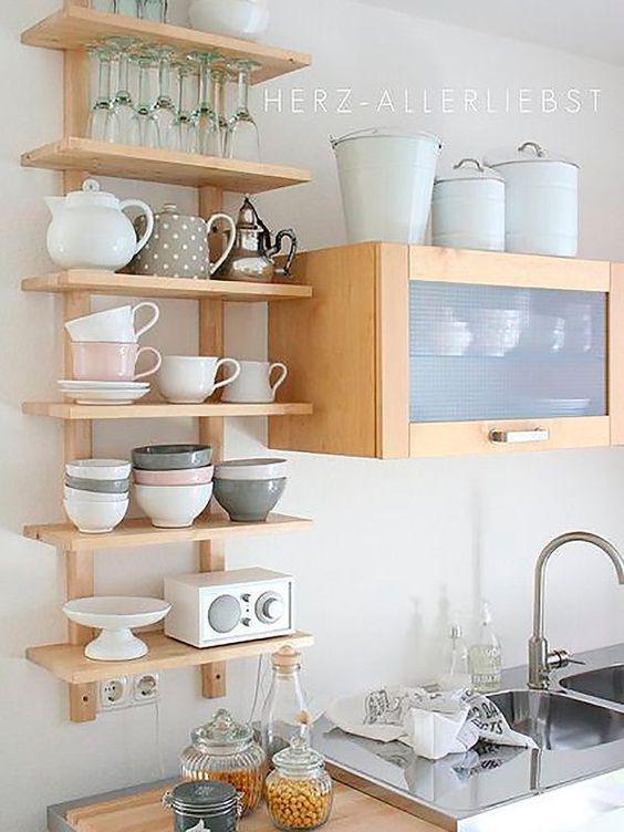 estantes de cocina abiertos sencillos