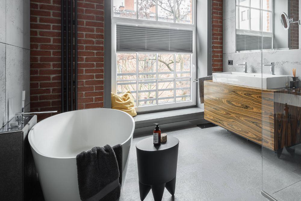 Cómo aplicar microcemento en los diferentes espacios: los baños.