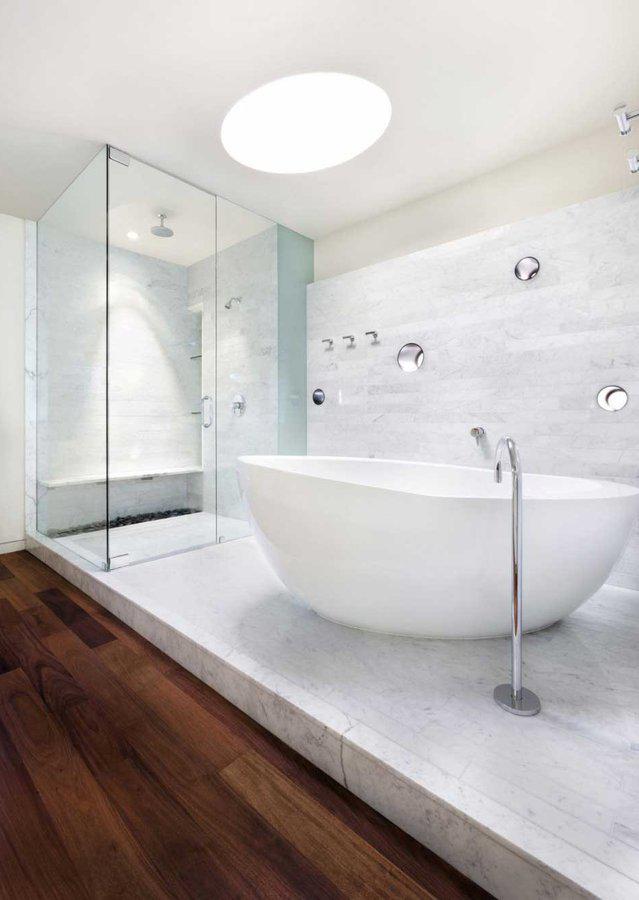 Baños decorados con elementos de madera