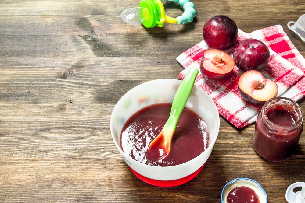 Receta de papilla o puré de ciruela para bebés