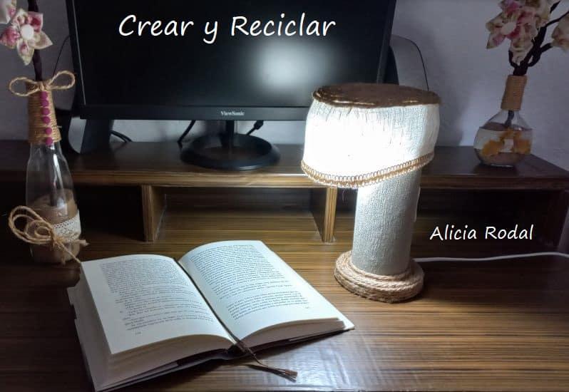 Me encanta la tela de arpillera para decorar y hacer lindas manualidades, porque es un material natural y combina perfectamente casi con cualquier estilo. En mi caso, la tela de arpillera yo la voy a reutilizar de un saco de patatas.