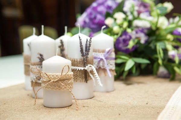 Me encanta la tela de arpillera para decorar y hacer lindas manualidades, porque es un material natural y combina perfectamente casi con cualquier estilo. En mi caso, la tela de arpillera yo la voy a reutilizar de un saco de patatas.