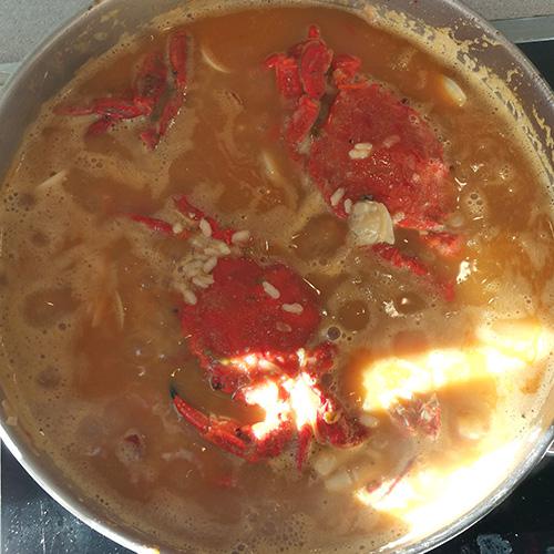 Arroz caldoso con nécoras - Cociendo arroz con fumet