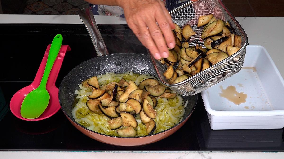 TORTILLA DE BERENJENA. Con la receta de mi madre, una recta con solo 3 ingredientes - Loli Domínguez - Foto 3
