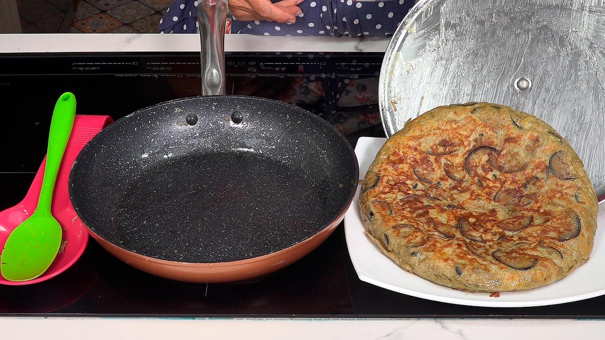 TORTILLA DE BERENJENA. Con la receta de mi madre, una recta con solo 3 ingredientes - Loli Domínguez - Foto 7