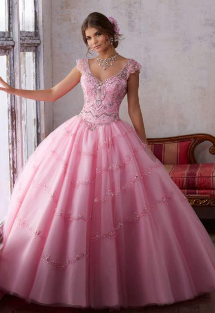 Vestido para quinceañera con temática de Barbie
