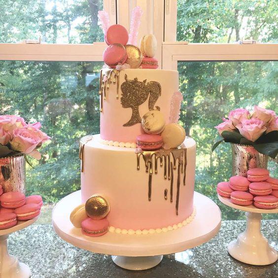 Diseños de pasteles para fiesta temática de Barbie