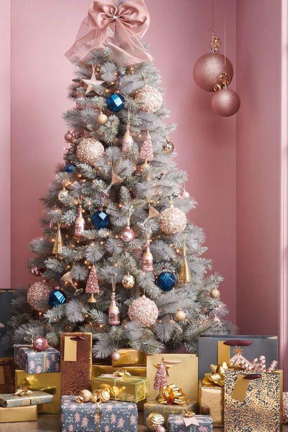 colores para navidad 2023 rosa y azul