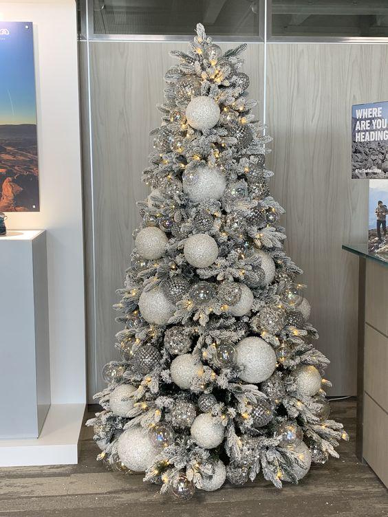 arbol de navidad Blanco y Plata