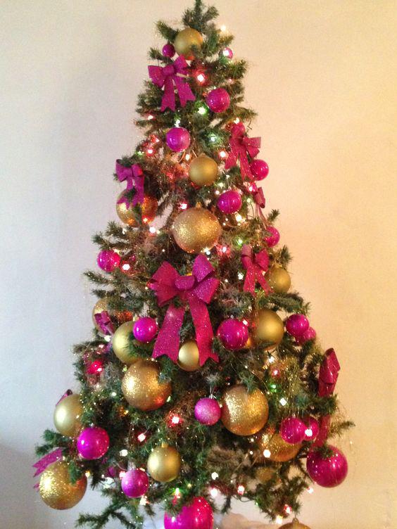 Color de navidad del año viva magenta