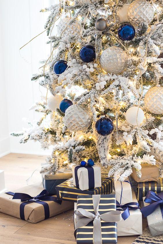 color del año navidad 2023 Azul y Plata