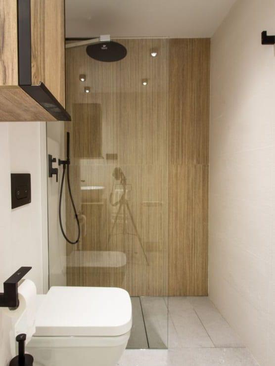 ducha-al-ras-del-suelo-baño-pequeño