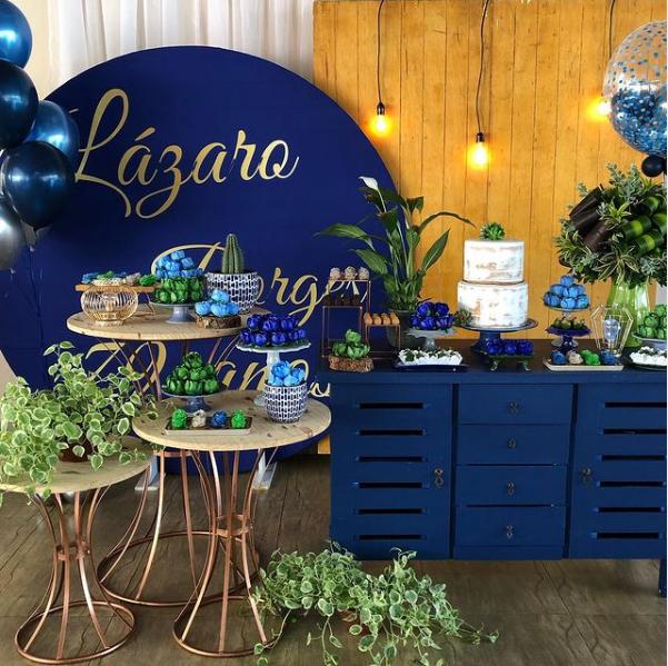 Mesas de postres para fiestas de cumpleaños para personas mayores