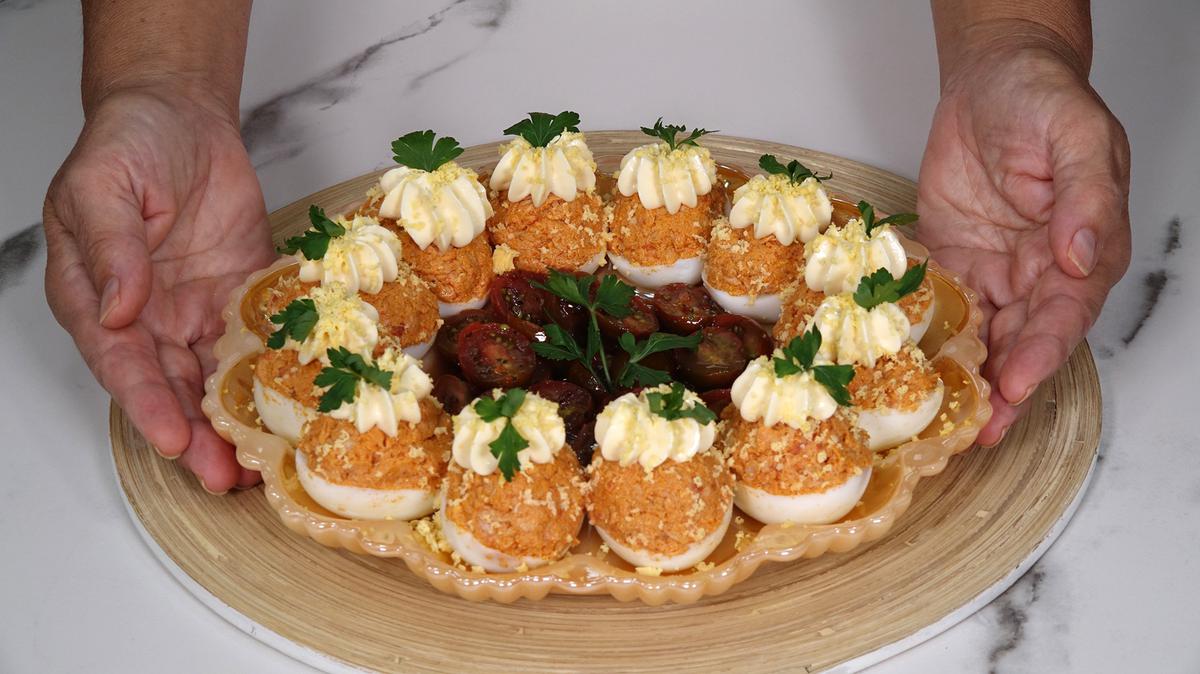 HUEVOS RELLENOS RECETA CON SOLO 4 INGREDIENTES. En pocos minutos tendremos una receta tradicional que siempre es un acierto - Loli Domínguez - Foto 7