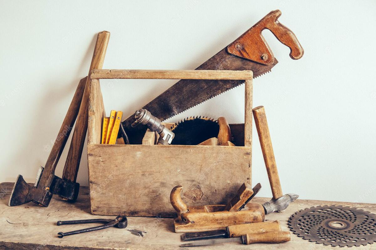 caja de herramientas de madera antigua