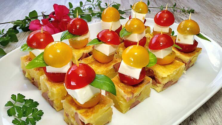 Tortilla de patatas y frankfurt de pavo