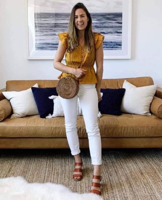 Looks casuales con pantalones blancos de verano