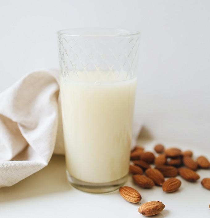 Leche de almendras propiedades y recetas, beneficios para la salud de la leche de almendras