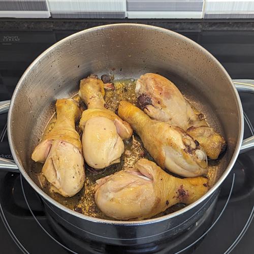 Muslos de pollo a la cerveza - Los muslos bien doraditos