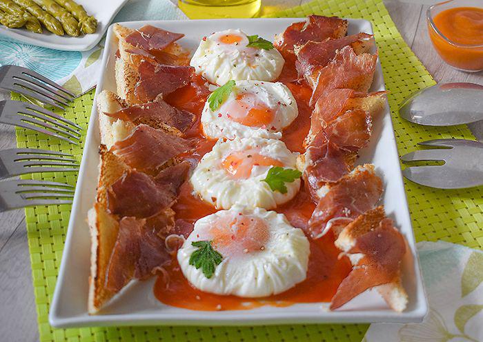 huevos poche o escalfados