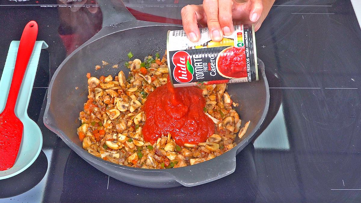 CREPES DE POLLO CON BECHAMEL. Deliciosa combinación de sabores que resulta irresistible - Loli Domínguez - Foto 7