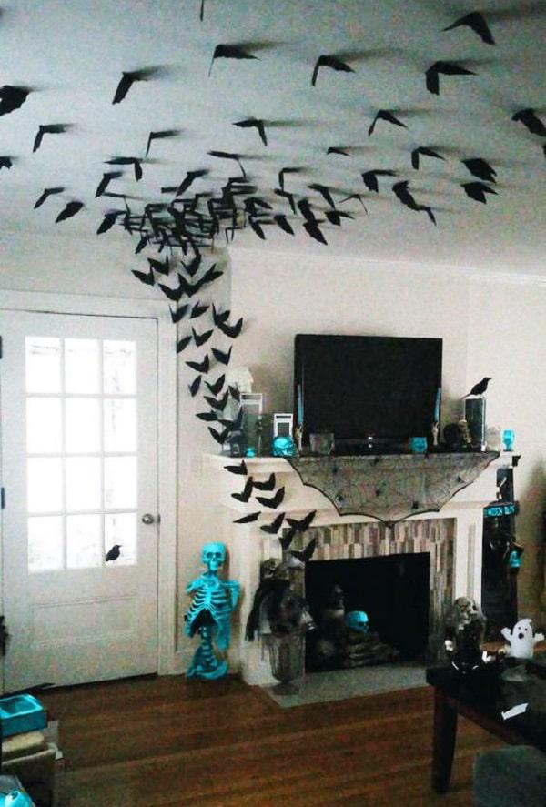 colgar-criaturas-del-techo para Halloween