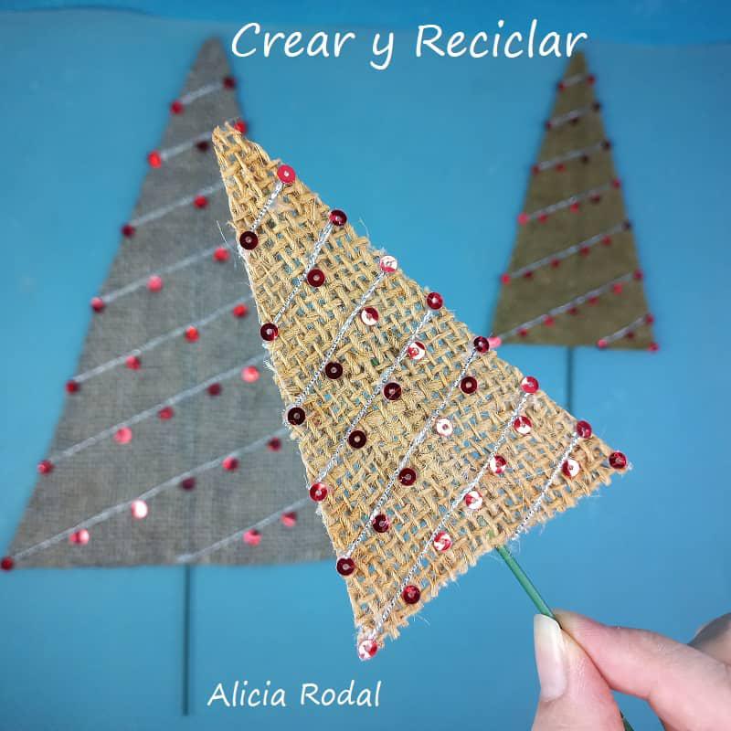 Si quieres tener tu casa con una decoración sencilla, no te pierdas esta bella manera de hacer manualidades con tela de arpillera y otros materiales reciclados. Esta preciosa manualidad la podemos hacer para decorar nuestra casa, vender o regalar. DIY
