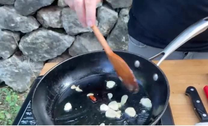 Cazuela de SETAS con Patatas una Cena Fácil para triunfar!