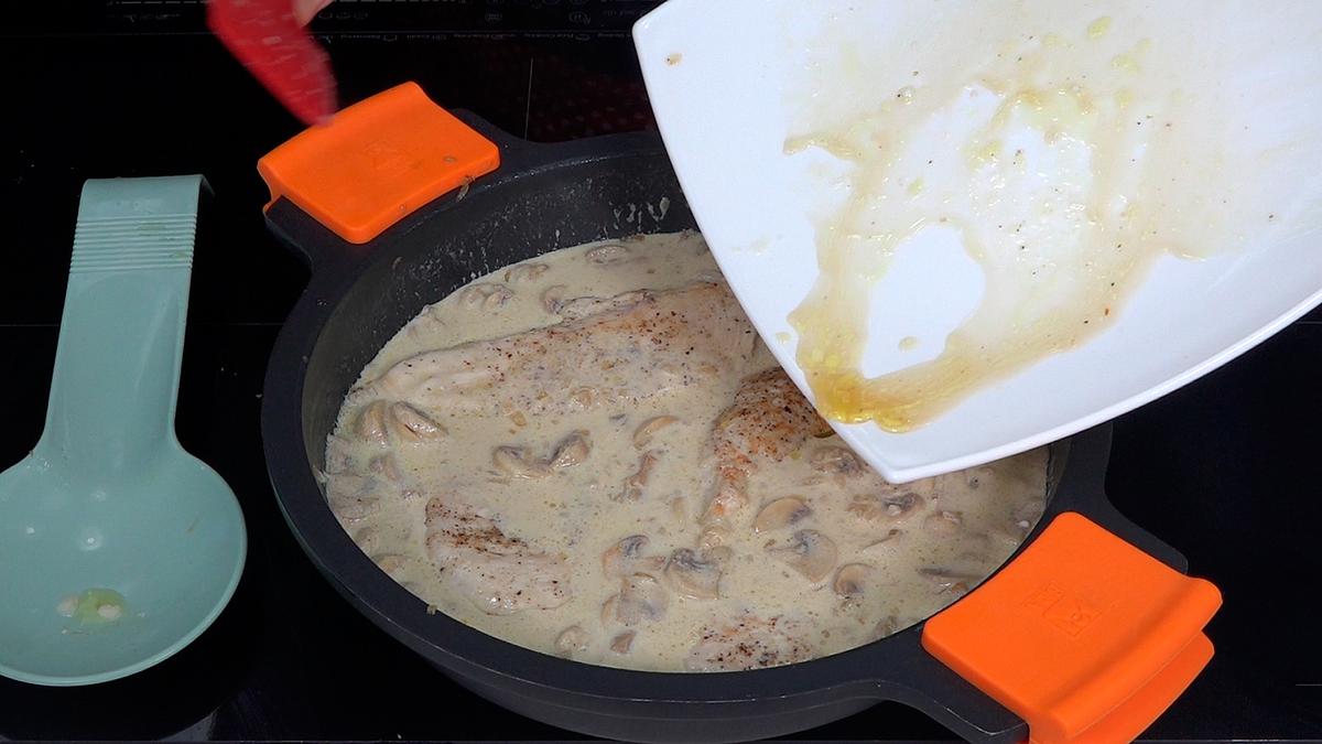 PECHUGAS DE POLLO CON SALSA DE CHAMPIÑONES. Deliciosa y muy fácil de hacer esta receta te va a encantar - Loli Domínguez - Foto 5