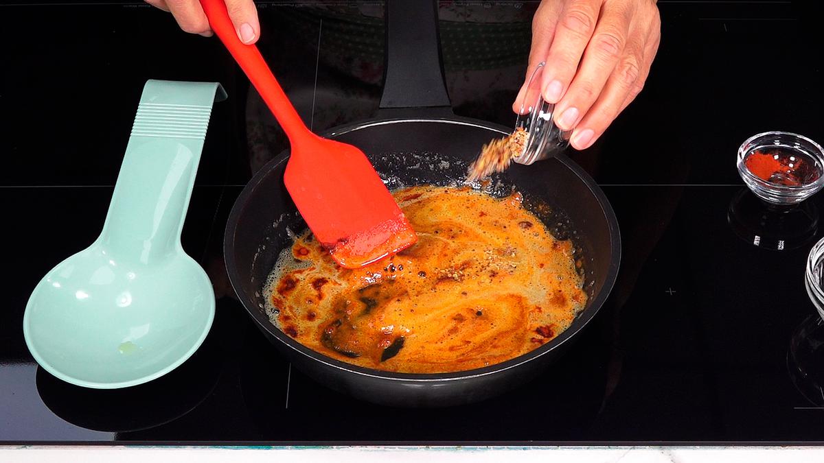 HUEVOS TURCOS RECETA ORIGINAL. Deliciosos y en solo 10 minutos estaremos disfrutando de unos huevos cremosos y con un sabor que te va a sorprender - Loli Domínguez - Foto 2