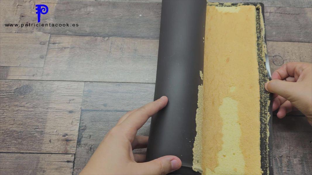 Brazo gitano relleno de nata (crema de leche) con yema tostada SIN GLUTEN. PatricientaCook.