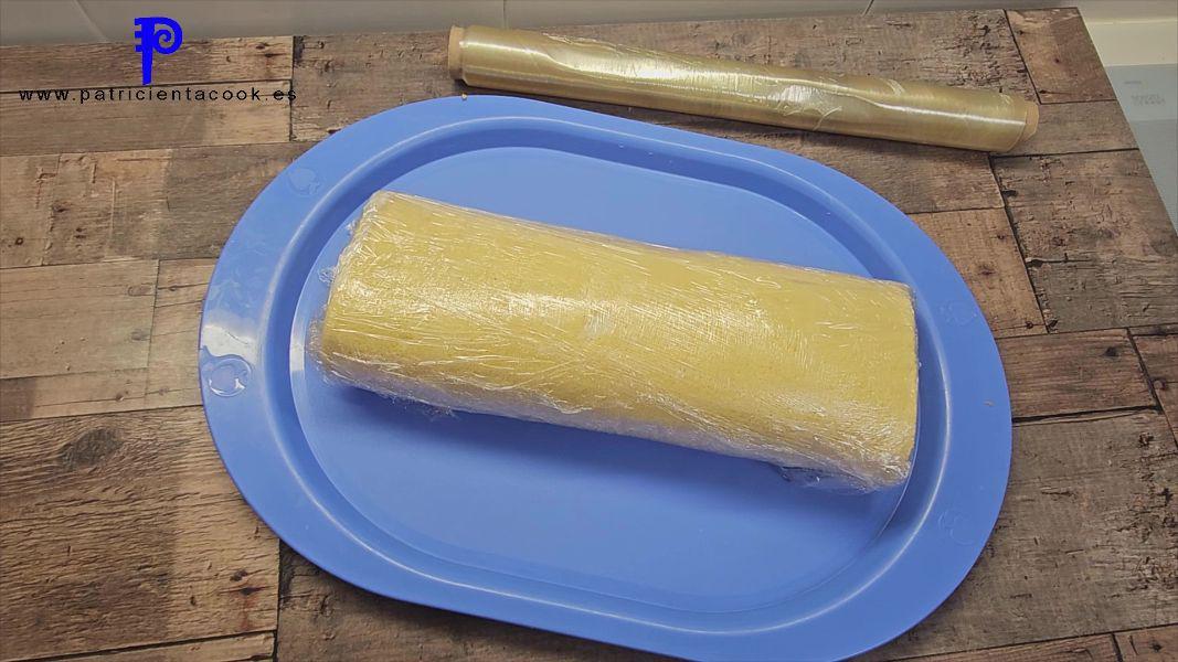 Brazo gitano relleno de nata (crema de leche) con yema tostada SIN GLUTEN. PatricientaCook.