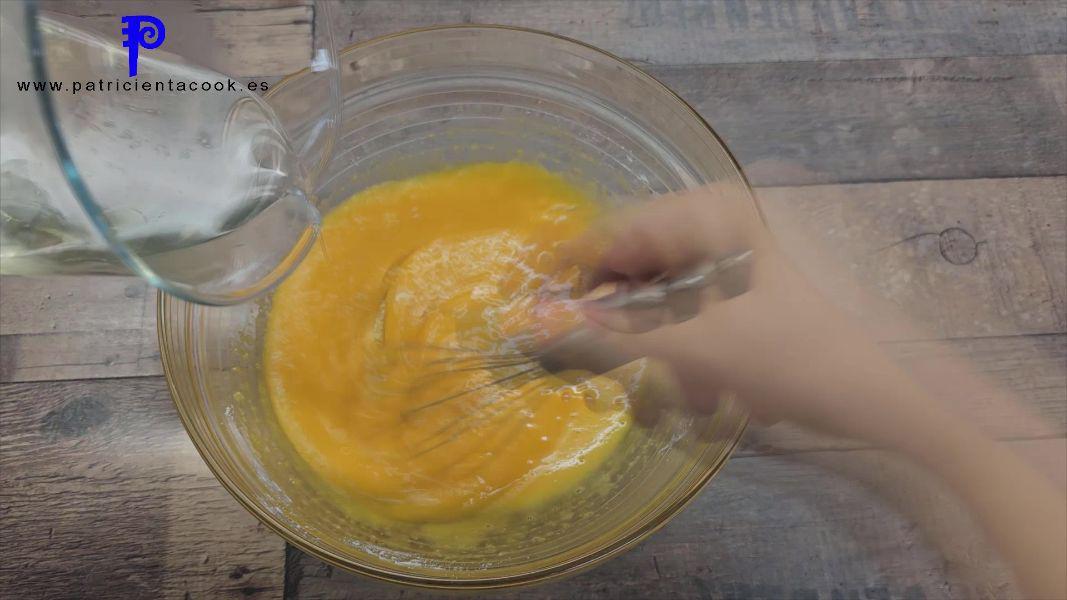 Brazo gitano relleno de nata (crema de leche) con yema tostada SIN GLUTEN. PatricientaCook.